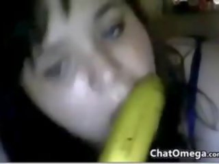Montel kamera gadis dengan yang pisang
