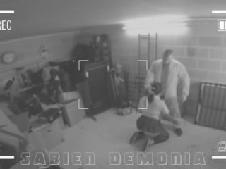 Cctv footage dari seksi remaja sabien demonia mendapatkan kacau di bokong oleh sekolah pekerja
